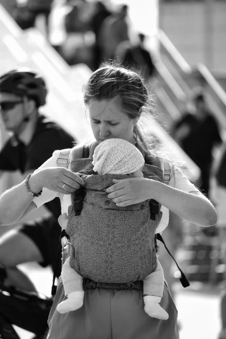 Mochila portabebés ergonómica: guía completa para elegir la mejor para tu bebé